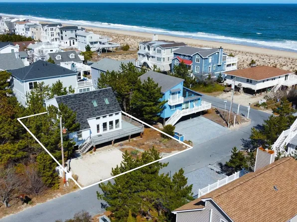 3 N Division St, Bethany Beach, DE 19930