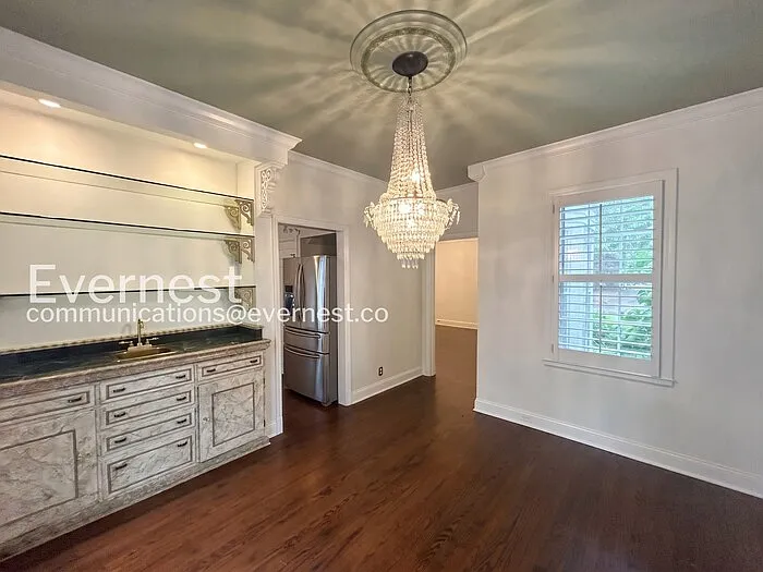 756 S Willett St — Photo 6