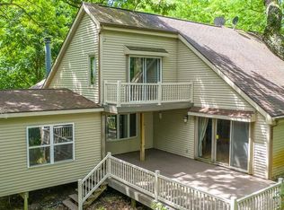 N6360 Tamarack Ridge Rd, Elkhorn, WI 53121