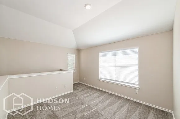 1401 Silver Maple Ln — Photo 11