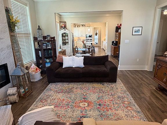 4th image of 230 A St
