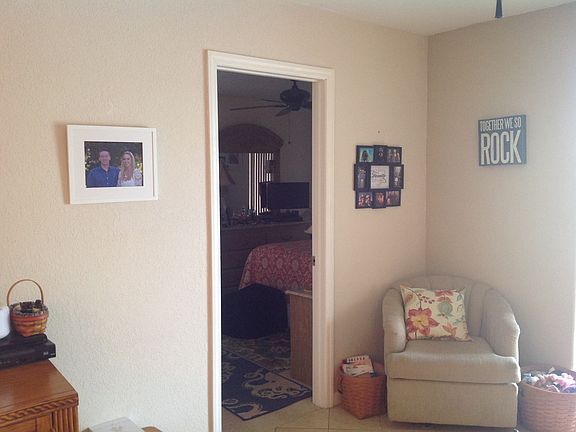 4th image of 4024 Oakview Dr #I