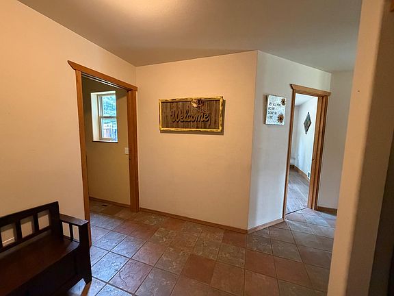 3rd image of 30580 Cayuse Ln