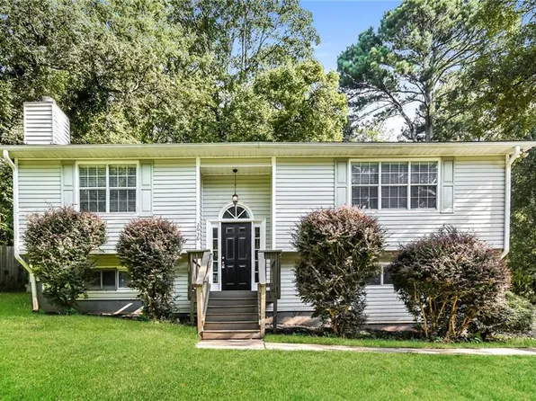 2636 Suzanne Ln, Acworth, GA 30102