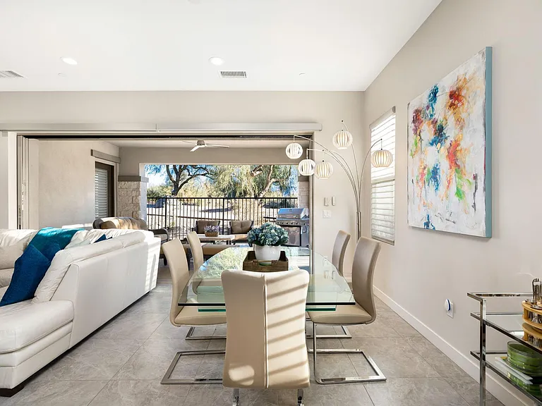 502 Retreat Cir — Photo 11