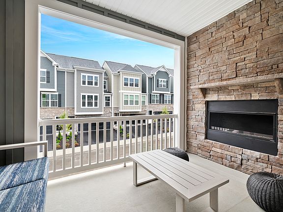 Serenade D w Finished Basement