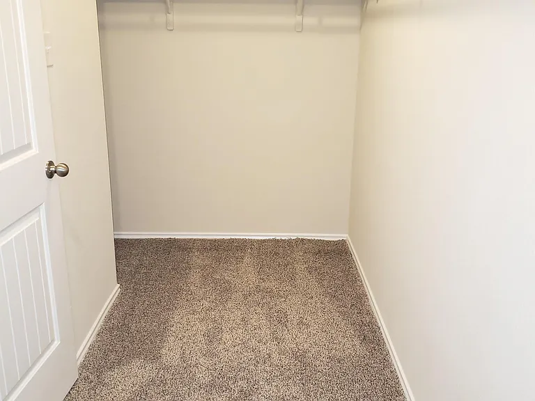 5550 Perdita Dr — Photo 6