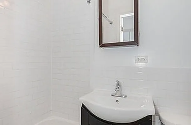 Rented by Bold New York | media 23