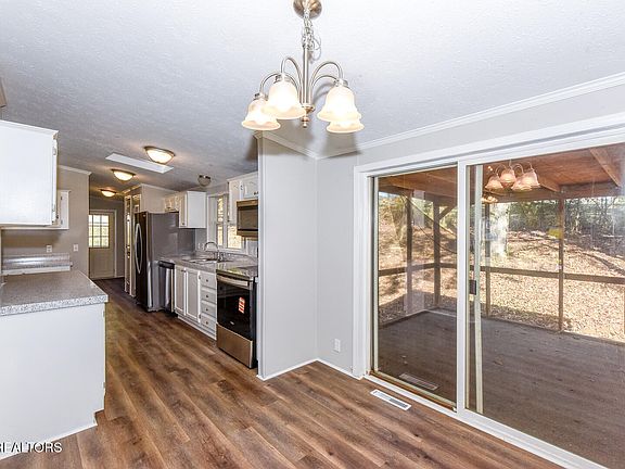 5th image of 142 Tori Kait Ln