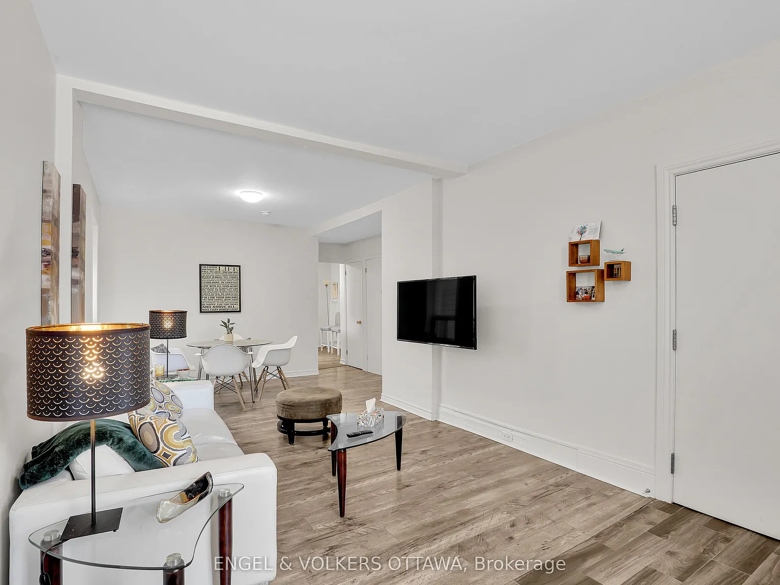 1 bed, $2,400 — Photo 3