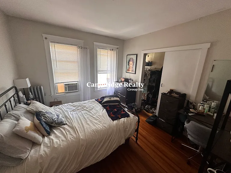 24-26 Burnham St #2T — Photo 14
