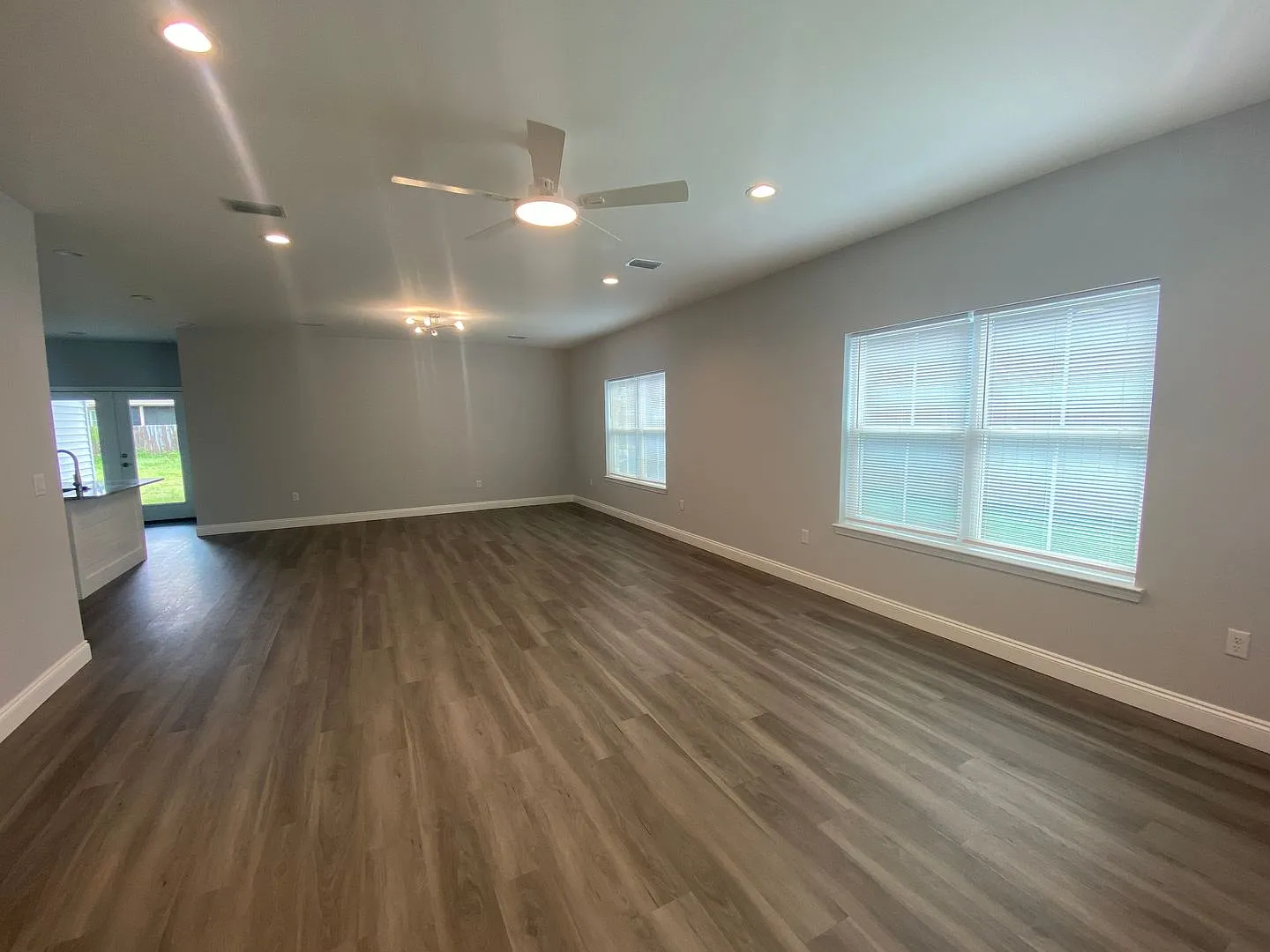 2936 Hall Ave — Photo 3