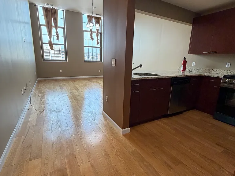 114 Fair St #311 — Photo 6
