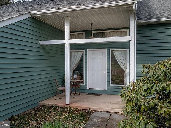 4th image of 3022 Comfort Rd
