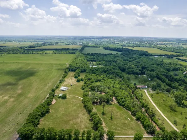 586 Pleasant Home Rd, Sherman, TX 75092