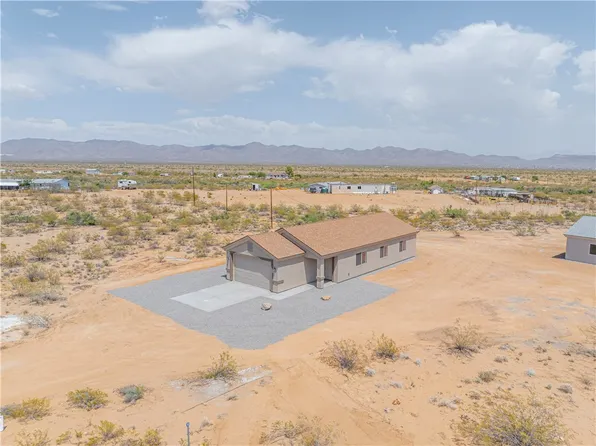 4602 N Mormon Flat Rd, Golden Valley, AZ 86413