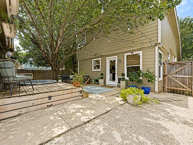9205 Rowlands Sayle Rd — Photo 25
