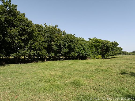 2nd image of E 300th Rd