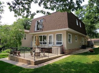 42415 N Woodbine Ave, Antioch, IL 60002