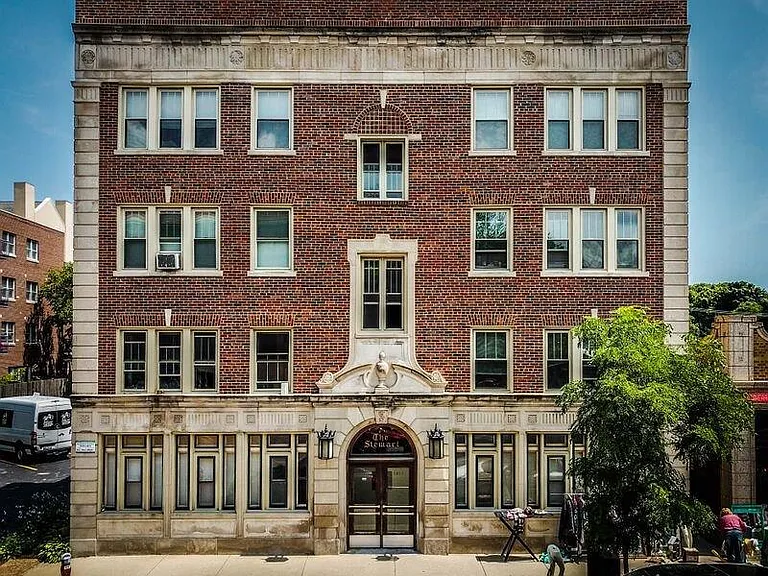 1311 Chicago Ave
