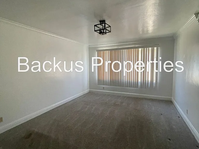 19 Santa Rosa Ave — Photo 9