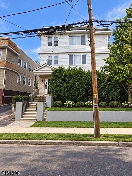 1st image of 127 Goodwin Ave
