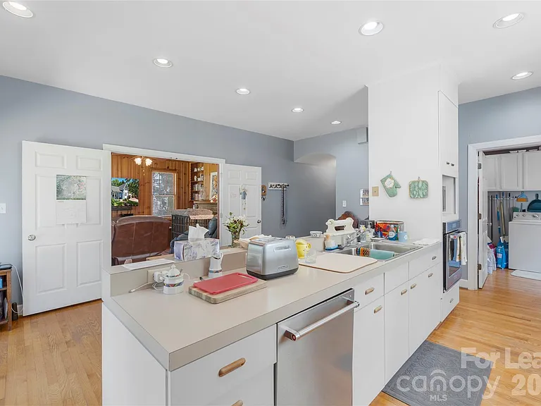 1610 Park Rd — Photo 9