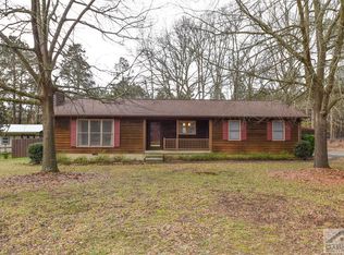 411 Bedford Dr, Hull, GA