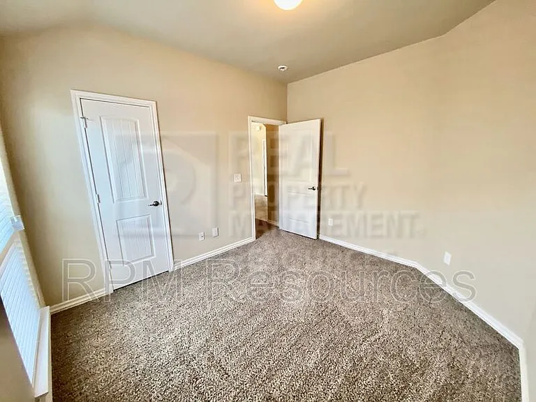 9501 Timberwind Ln — Photo 18