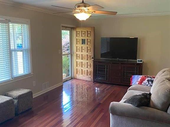 3rd image of 3659 Vicki Ln