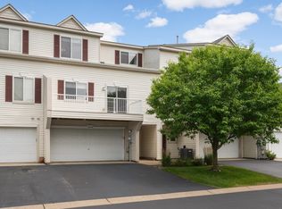 3604 Abercrombie Ln, Stillwater, MN 55082