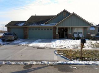 16809 Sheehan Rd, Basehor, KS 66007