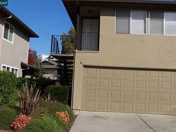 2nd image of 1360 Del Rio Ct APT 4