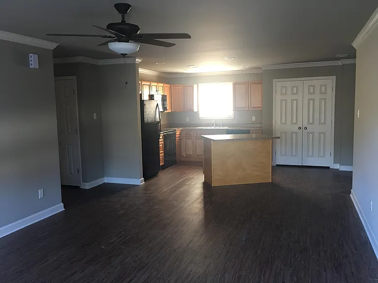6025 Noble Rd — Photo 6