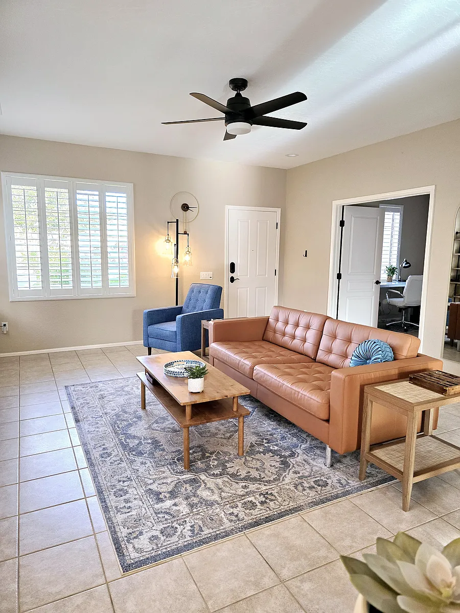 Photo 2 of 17 - 18614 N Summerbreeze Way - Surprise, AZ Building Photo - 18614 N Summerbreeze Way