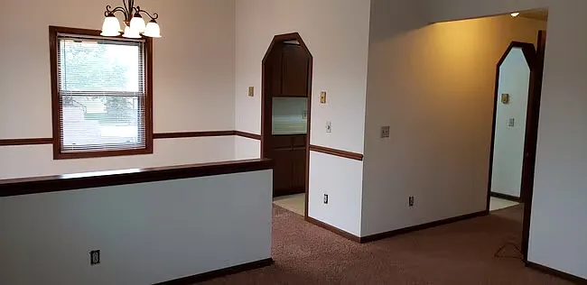 Serene second-floor 2 bedroom/1 bath in Sun Prairie — Photo 4