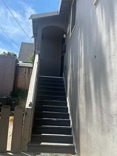 915 Napa St #1/2 Photo 1
