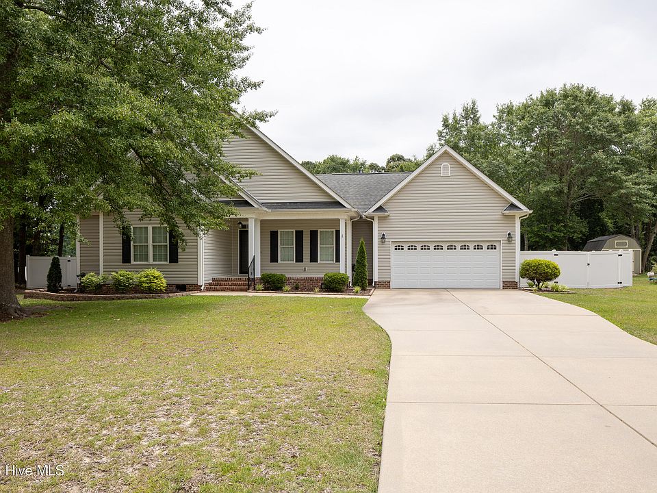 1st image of 294 Pinecroft Drive
