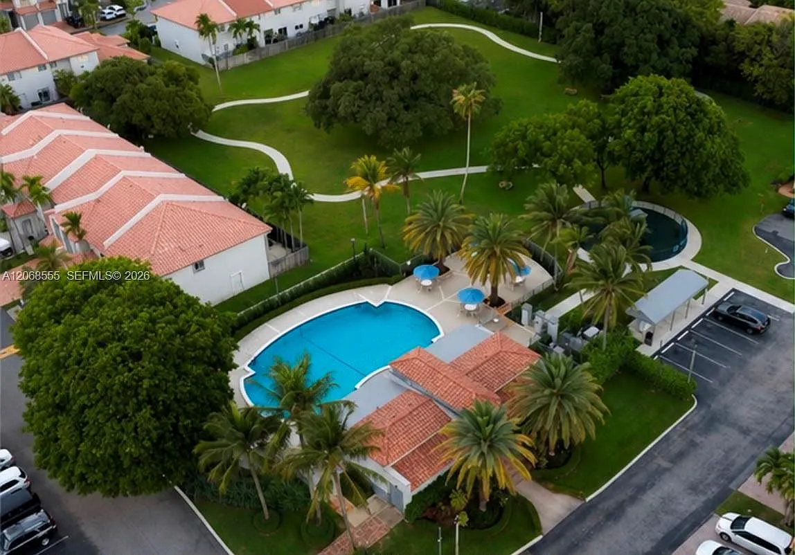 Doral Landing Townhomes — Photo 2