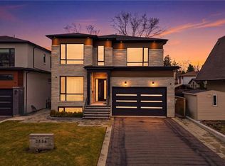 2556 Glengarry Rd, Mississauga, ON L5C1Y3