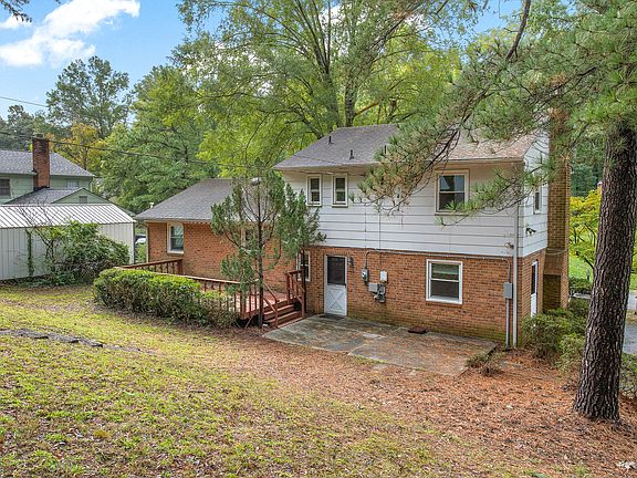 4th image of 2115 Cedarhurst Dr