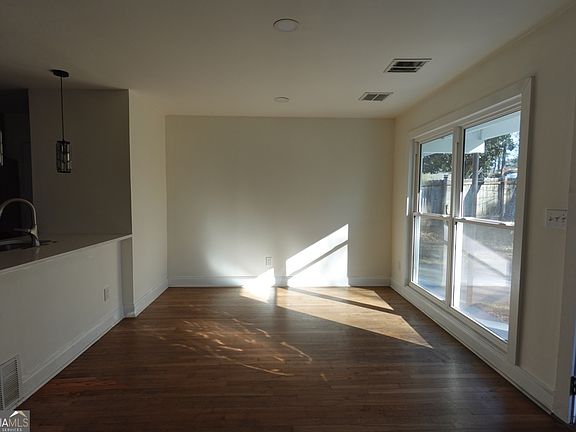 3rd image of 2484 Ortega Way