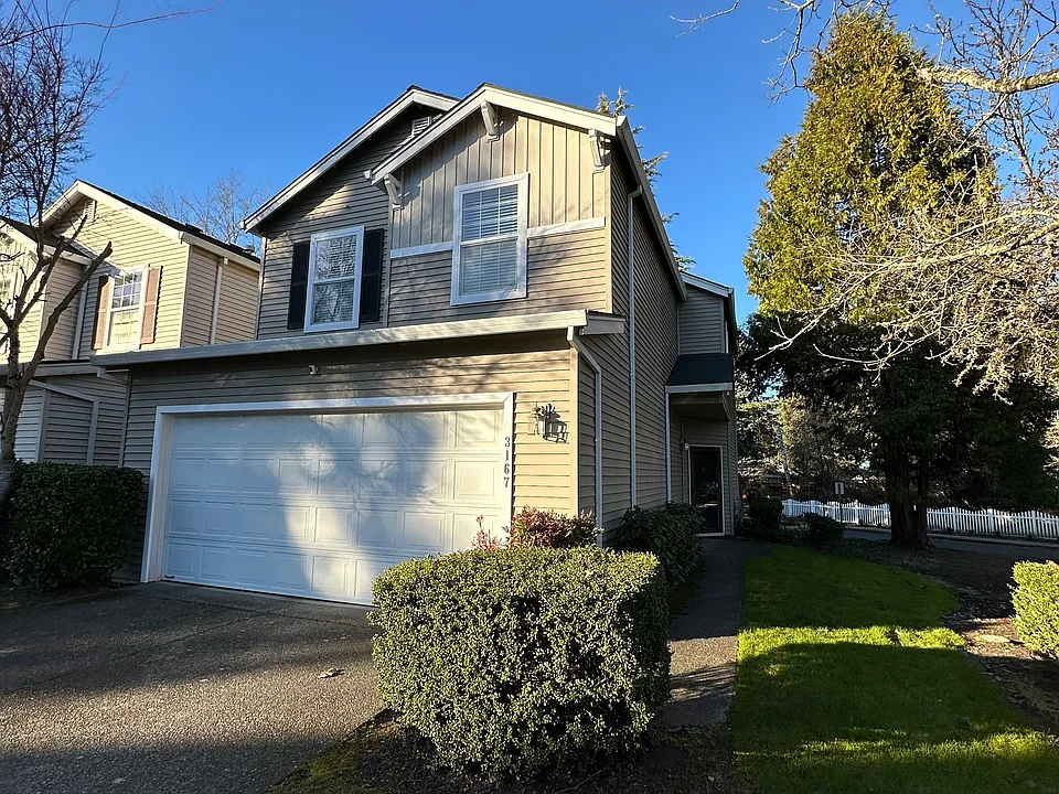 3167 SE Bluebird Dr
