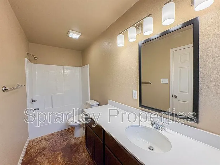 1008B Llano Ct — Photo 12