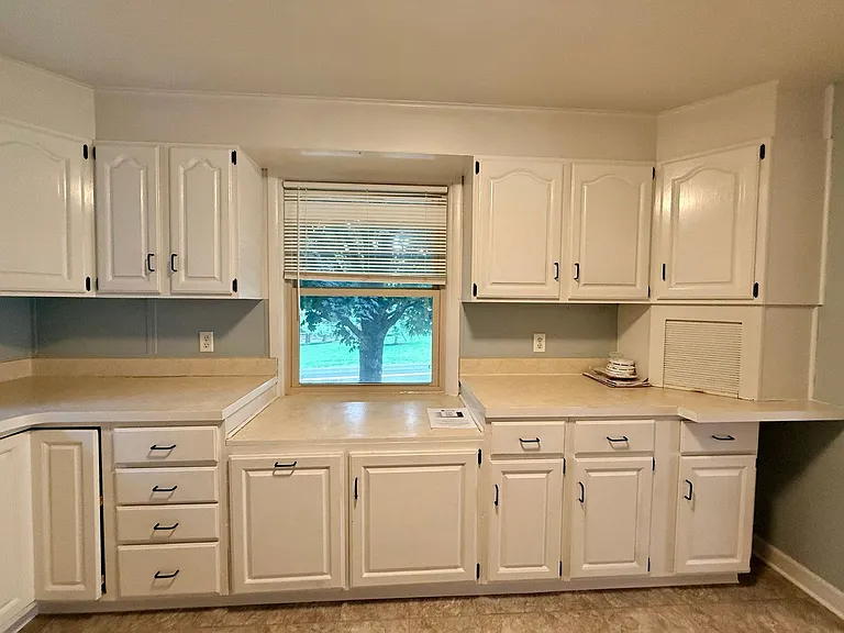 119 E Church St — Photo 6