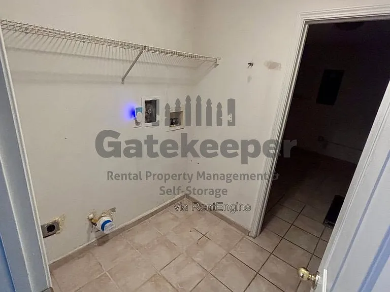 644 N Fairfield Dr — Photo 6