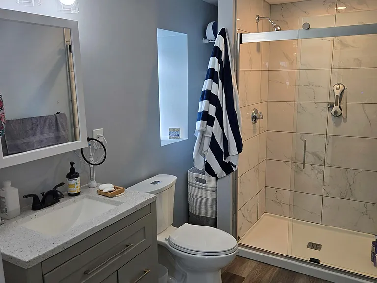 726 Hale St #3 — Photo 3