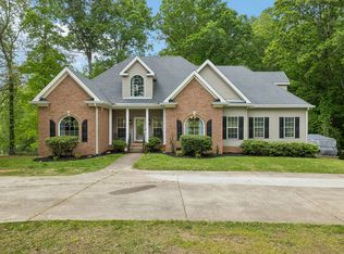 1240 Camp Ravine Rd, Burns, TN 37029
