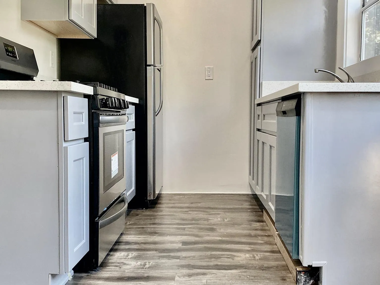 1 bed, 700 sqft, $2,179 — Photo 2
