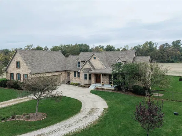 2141 Baas Rd, Batavia, OH 45103